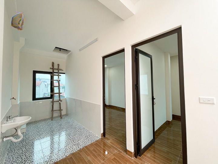 Nhà đẹp Xuân Phương giá tốt, ô tô đỗ, trung tâm kinh doanh