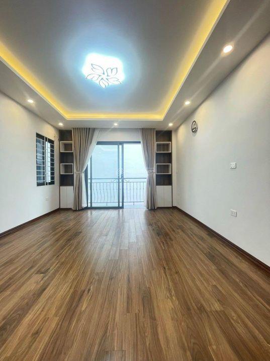 Bán nhà Yên Sở 41M 4 Tầng, 4 ngủ, chỉ 20m ô tô đỗ giá 4.2 tỷ