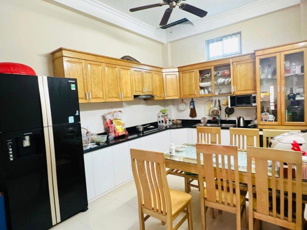 Chính chủ bán nhà Tây Mỗ 42M 4 Tầng, tặng nội thất, 50m ô tô đỗ giá 6 tỷ