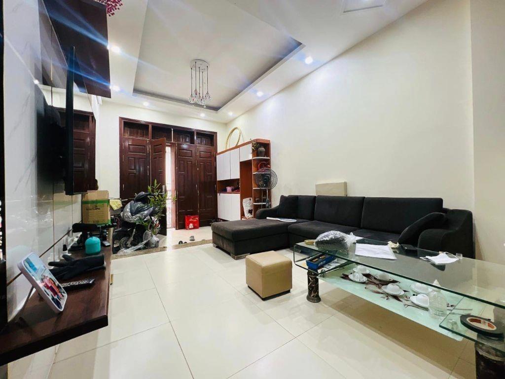 Chính chủ bán nhà Tây Mỗ 42M 4 Tầng, tặng nội thất, 50m ô tô đỗ giá 6 tỷ