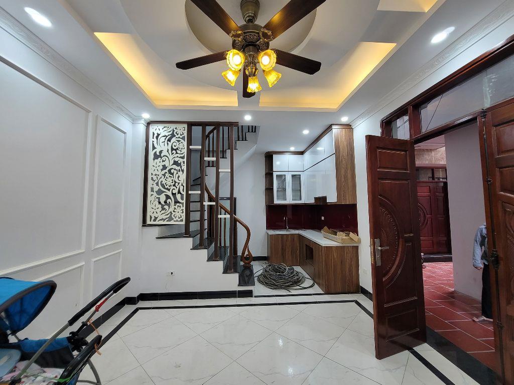 Bán nhà Di Trạch 31M, 5 Tầng, 4P Ngủ, ngõ rộng 3m thông thoáng, gần tiện ích giá 4.2 tỷ
