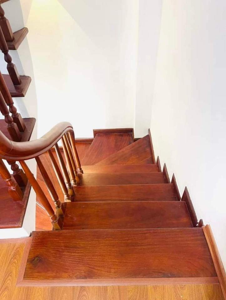 Bán nhà Xuân Phương giá thấp nhất khu vực xây 5 Tầng, 3 ngủ, ô tô đỗ giá nhỉnh 4 tỷ