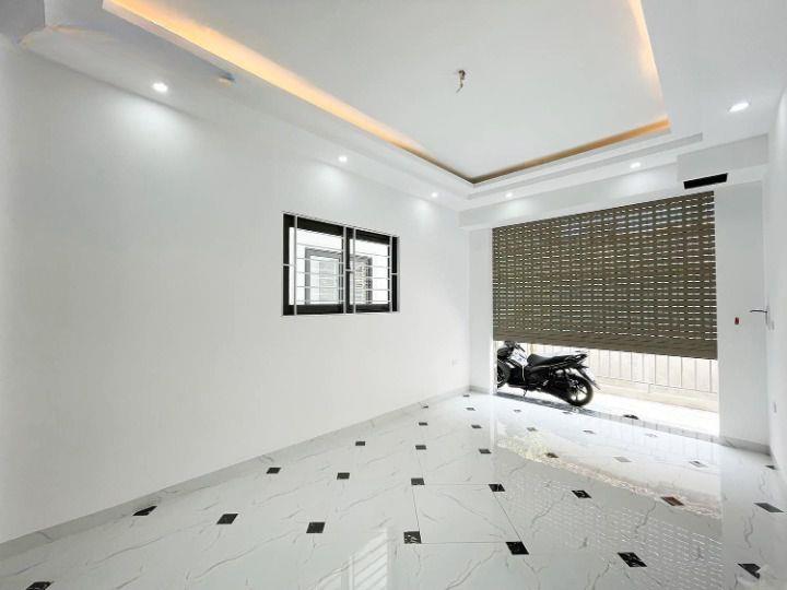 Bán nhà Tân Lập, gần trung tâm Trạm Trôi, xây 5 Tầng, 4 phòng, 20m ô tô đỗ giá 4.2 tỷ