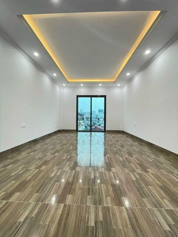 Bán nhà Đại Mỗ 40M 4 Tầng, 4p ngủ, gần VinCom Mega Mall, 20m ô tô đỗ giá nhỉnh 6 tỷ