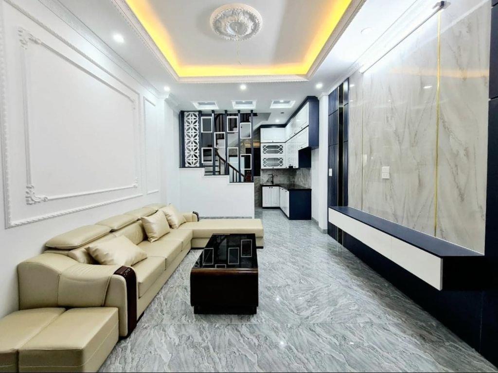 Nhà Kim Chung, Hoài Đức xây 5 Tầng, 3 ngủ, 4 wc, ô tô đỗ giá 4.3 tỷ