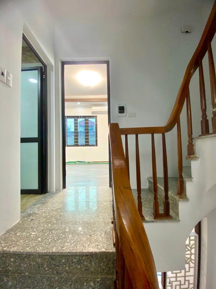 Nhà đẹp khu đô thị Hinode Kim Chung 31M 5 Tầng, ngõ 3m, 2 thoáng view đẹp, ô tô đỗ gần giá 4.3 tỷ