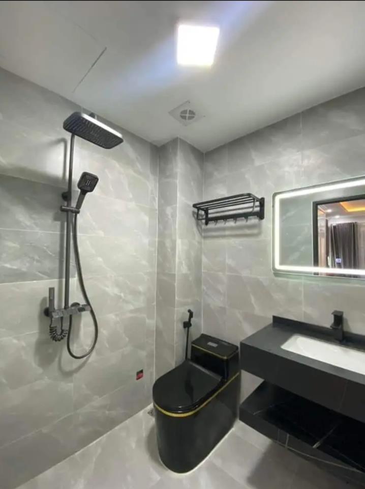 Nhà đẹp La Phù xây 5 Tầng, 4 phòng, chỉ 20m ra đường lớn ô tô đỗ giá 4.3 tỷ