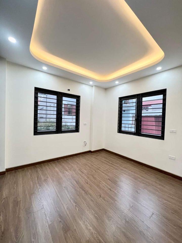 Nhà đẹp Mặt Đường Di Trạch 33M 5 Tầng, kinh doanh, ô tô đỗ cửa, tiện ích giá 5.2 tỷ