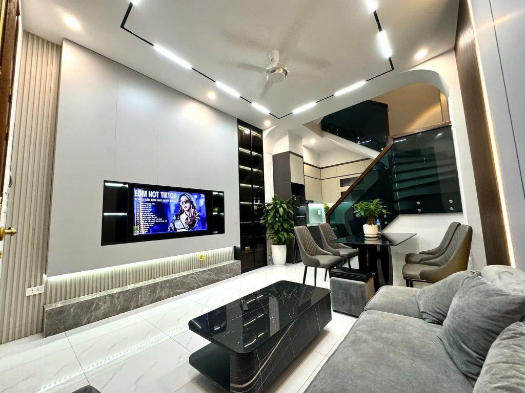 Bán nhà Xuân Phương gần Mỹ Đình 35M2, 5 Tầng,3P Ngủ full nội thất 5.8 tỷ