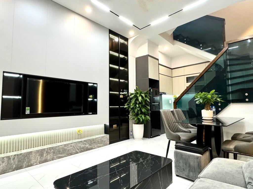 Bán nhà Xuân Phương gần Mỹ Đình 35M2, 5 Tầng,3P Ngủ full nội thất 5.8 tỷ