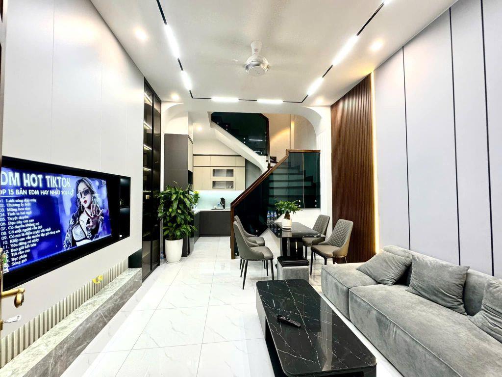 Bán nhà Xuân Phương gần Mỹ Đình 35M2, 5 Tầng,3P Ngủ full nội thất 5.8 tỷ