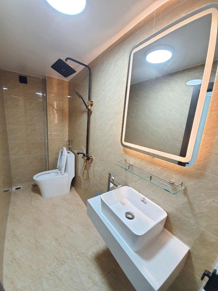 Nhà đẹp Vân Canh 38M 5 Tầng, gác lửng, 5P ngủ, ô tô đỗ gần giá 5.8 tỷ