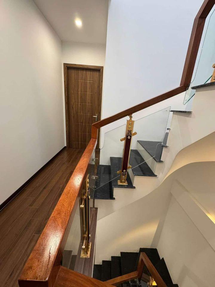 Bán nhà Tây Mỗ 43M 5 Tầng, 5 ngủ, ngõ 4m thông thoáng, gần Mỹ Đình 4km giá 5.7 tỷ