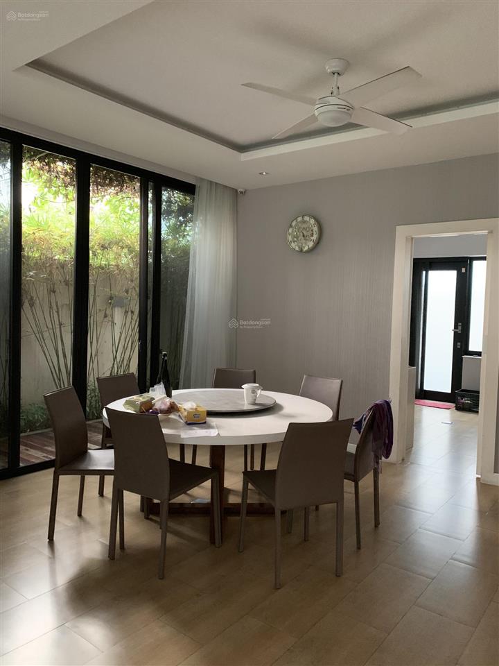 Xuất cảnh gia đình cần bán gấp biệt thự 12x20m giá 27 tỷ tại kdc tấn trường, phú thuận, quận 7