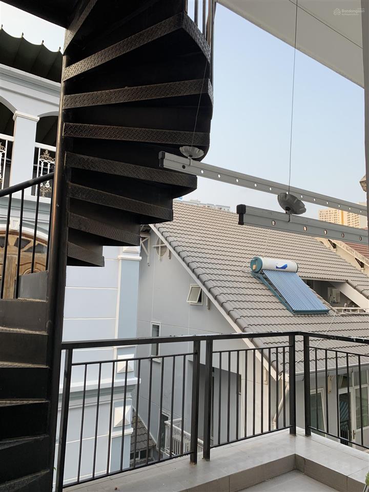 Xuất cảnh gia đình cần bán gấp biệt thự 12x20m giá 27 tỷ tại kdc tấn trường, phú thuận, quận 7
