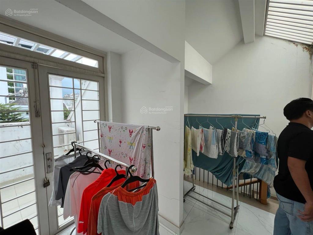 Nhà cityland garden hills (5 x 20m) 1 hầm  4 lầu