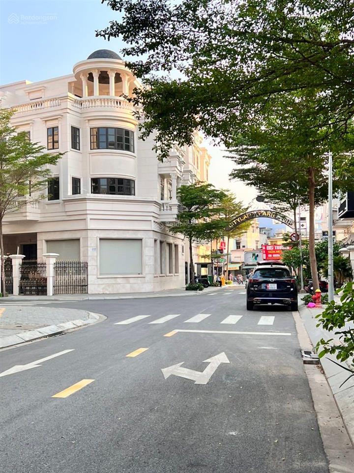 (80 triệu/ tháng) biệt thự 12 x 20m, căn góc ngay lotte mart cityland phường 10 nguyễn văn lượng