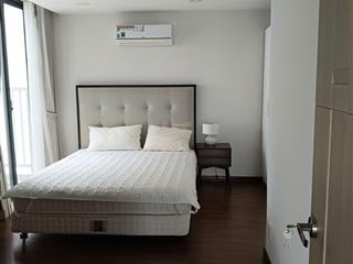 Cần bán căn penthouse dự án sky 9, căn góc gồm 3pn và 2 vệ sinh có đầy đủ nội thất.  0399 050 ***