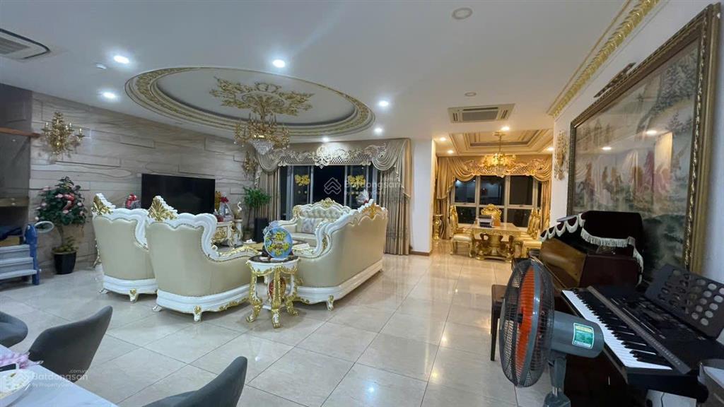 Penthouse cao cấp everrich 1 quận 11, chỉ 46tr/m2, 560m2, full nội thất, sổ chính chủ, view vô cực