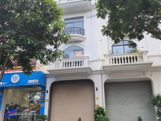 Cho thuê shophouse tôn thất thuyết, dtsd 118m2 x 6t + 1 hầm, thông sàn có thang máy. giá 65tr/th