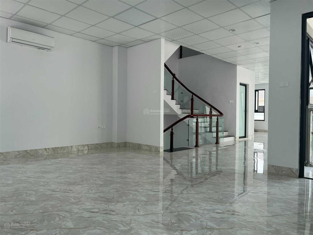 Cần cho thuê biệt thự dương nội hoàn thiện full nội thất. không giới hạn mục đích thuê