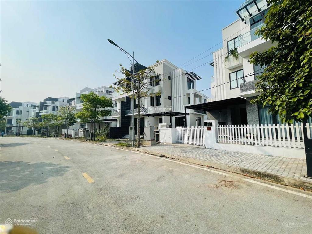 Em gắn bó sâu sát với phú cát city từ ngày đầu chuyên nghiệp không làm phiền vào việc luôn giá tốt