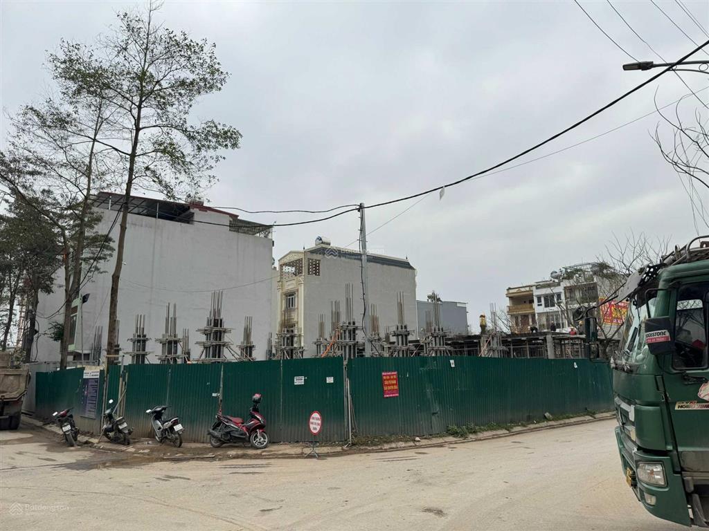 Liền kề đường 17m khu b1.3 gần chung cư hồ thiên nga, đường chính 30m đèn xanh đỏ đầu tiên dự án