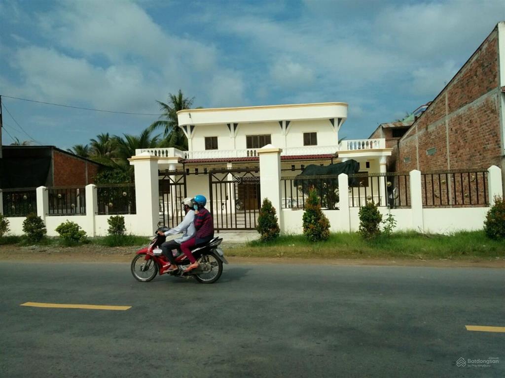 Chính chủ cần bán căn nhà mặt tiền ql57,mỏ cày nam, bến tre, có thổ cư, giá 6,2 tỷ