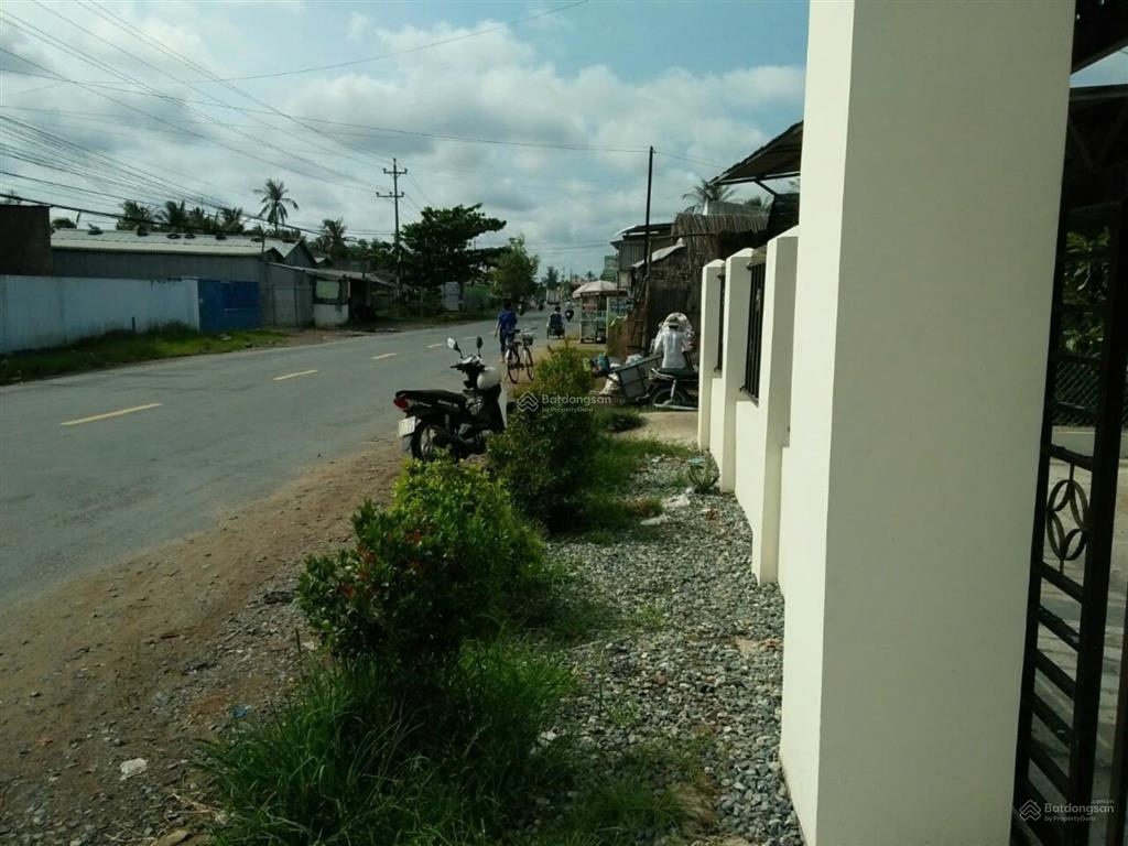 Chính chủ cần bán căn nhà mặt tiền ql57,mỏ cày nam, bến tre, có thổ cư, giá 6,2 tỷ