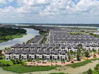 Bán biệt thự đơn lập 375m2 nhà sẵn, view sông, hướng đông bắc, giá 19 tỷ bao vat, gần sông lớn