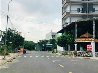 Lô góc 2 mặt tiền đường bưng ông thoàn, p. phú hữu, sát bên global city