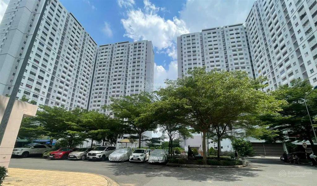Bán căn tầng 5 hqc plaza(bình chánh) giá 1.120 tỷ có 2pn.ĐT 0909 456 158