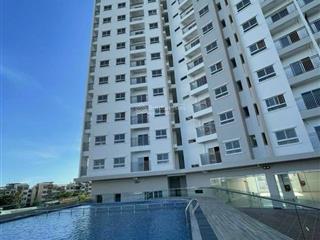 Gấp  bán căn hộ trung tâm q2, giá 1,850 tỷ nhà đẹp 2pn 61m2. view hồ bơi, tầng đẹp