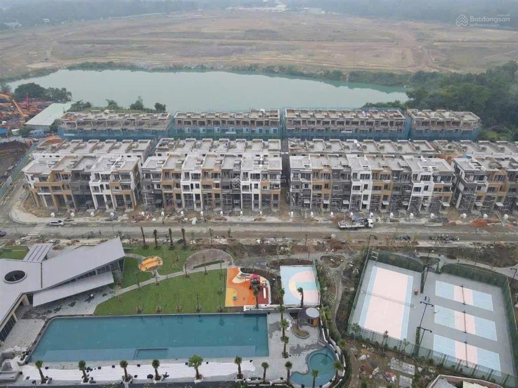 Bán biệt bán biệt thự ngay trạm metro số 1, thiết kế thông tầng, dự án the 9 stellars. giá 21.3 tỷ.