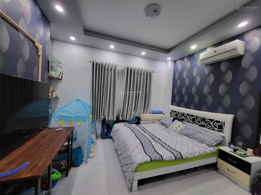 Bán nhà mega village giá 8 tỷ  sam