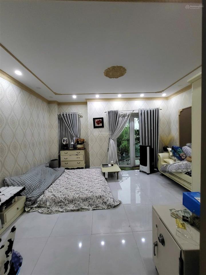 Bán nhà mega village giá 8 tỷ  sam