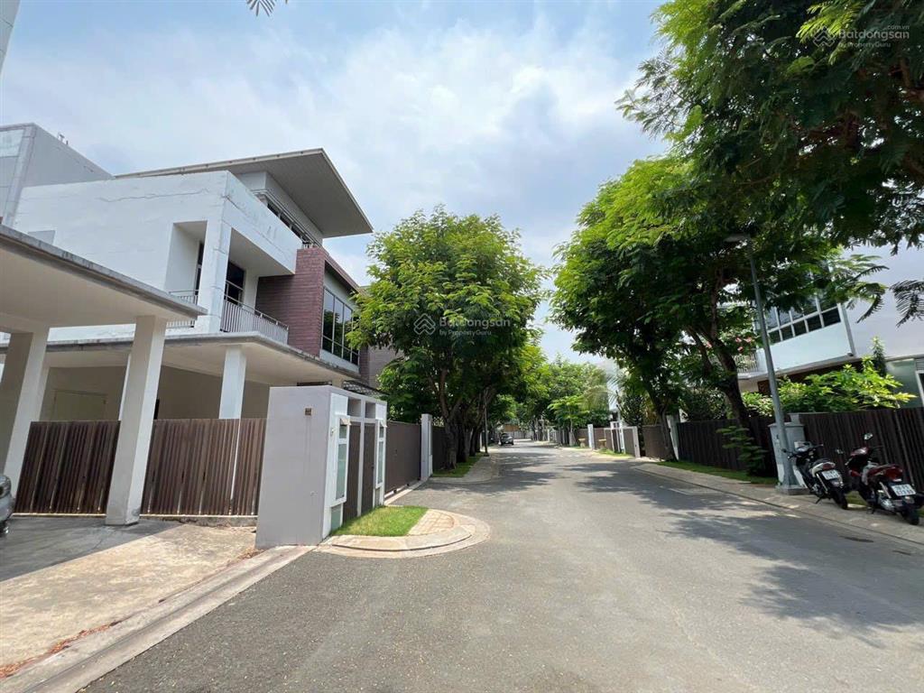 Rổ hàng riviera cove hơn 10 căn bán lại 52t68t90t  sam