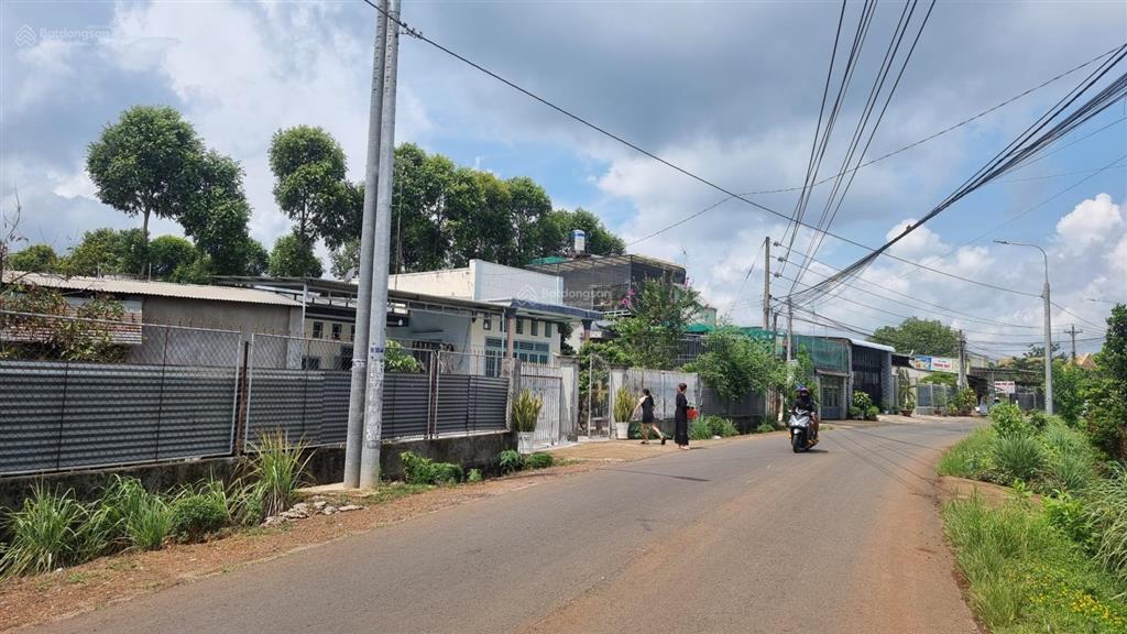 1000m2 đất mặt tiền đường nhựa lớn gần ngã tư dầu giây. có 366m2 qh thổ cư. giá 1,3 tỷ (giá 100%)