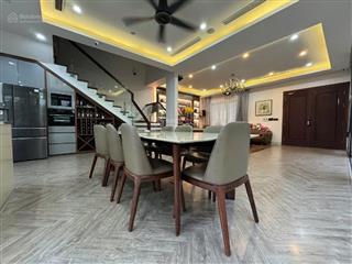 Bán biệt thự siêu đẹp phố hoàng quốc việt, 206m2, 5 tầng, gara 2 ô tô, khu vip chỉ 40 tỷ