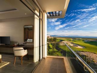 Nhà phố mặt biển bãi dài view sân golf chỉ với 50tr/booking tư vấn.