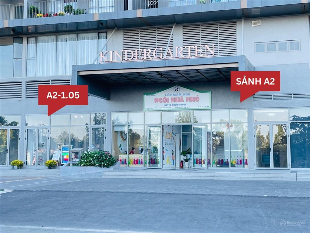 Bán căn 3pn (114m2), có sẵn nội thất, view hồ bơi sân tennis, quảng trường giá 4 tỷ 4 (có sổ)