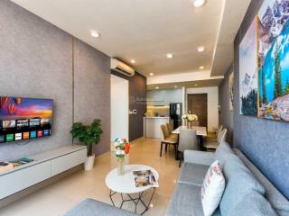 Cần bán gấp ch sunrise city 2pn 65m2 4.1 tỷ có ban công to . giá tốt nhất  0901 853 ***