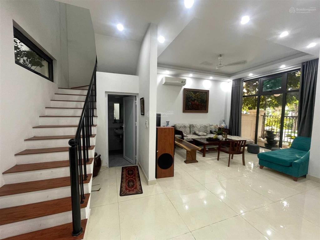 Cho thuê biệt thự liền kề 90m2, full đồ, view công viên. giá 15tr/tháng.  0909 044 ***
