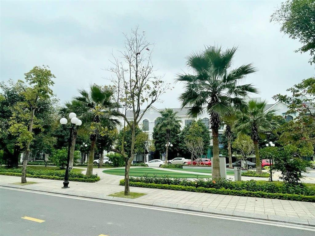 Cho thuê biệt thự liền kề 90m2, full đồ, view công viên. giá 15tr/tháng.  0909 044 ***