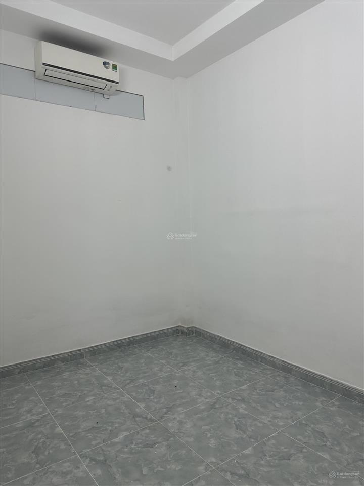 Bán nhà mặt tiền hẻm 740 quốc lộ 13, hiệp bình phước, thủ đức. dt 100,9m2 (4x25m). giá 8,2tỷ