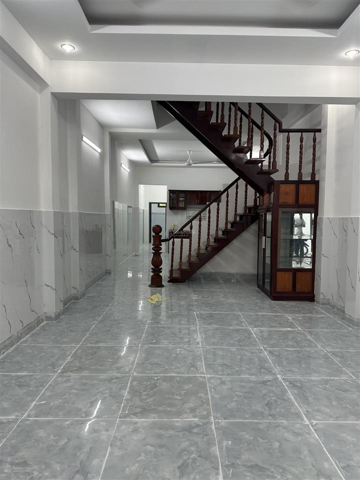 Bán nhà mặt tiền hẻm 740 quốc lộ 13, hiệp bình phước, thủ đức. dt 100,9m2 (4x25m). giá 8,2tỷ