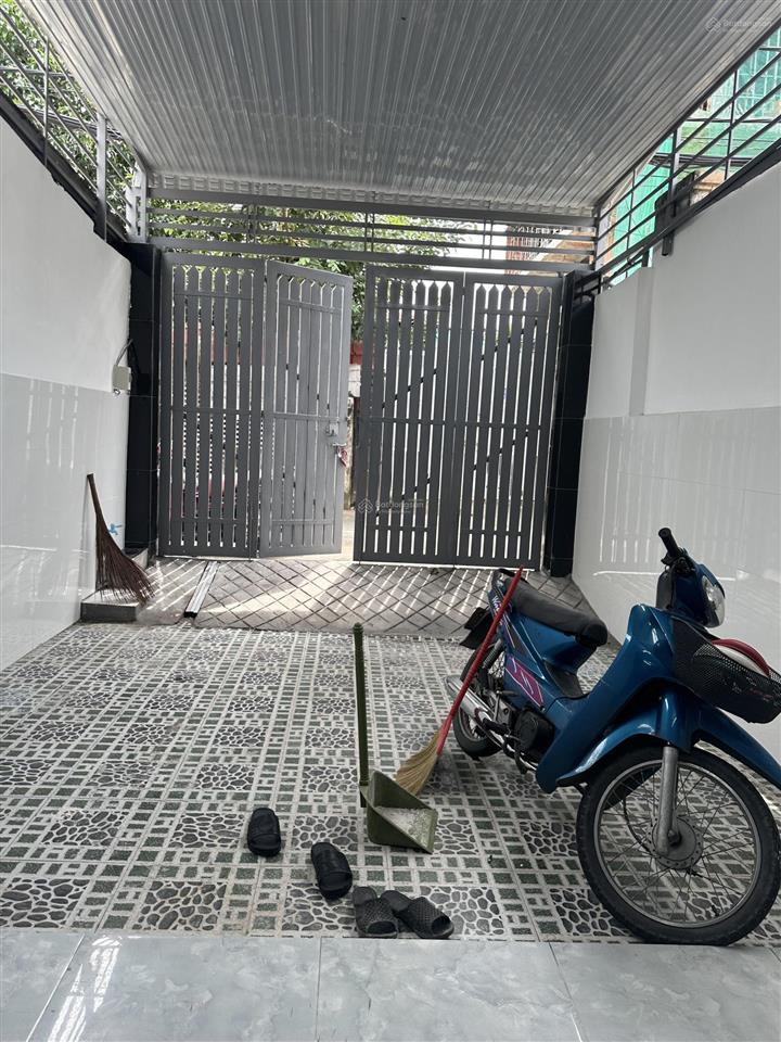 Bán nhà mặt tiền hẻm 740 quốc lộ 13, hiệp bình phước, thủ đức. dt 100,9m2 (4x25m). giá 8,2tỷ