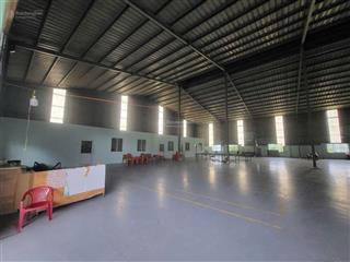 Cho thuê kho xưởng 1300m2 pccc vách tường, nền sơn epoxy, đường xe công ngã 4 hòa lân, thuận an, bd