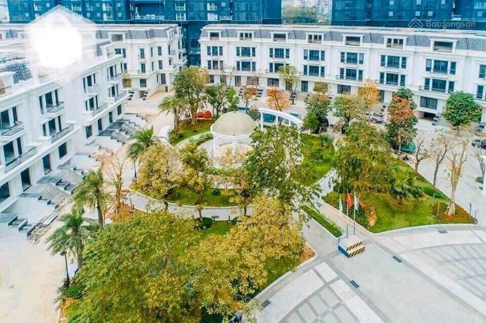 Duplex 2 tầng sunshine city 191.4m2 căn 4pn+1  5vs full đồ hoặc nguyên bản view sông hồng, nội khu