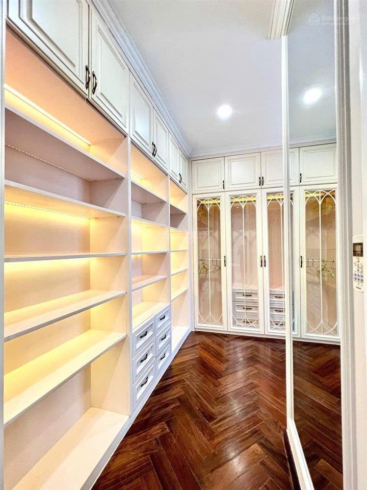 Bán nhanh căn nhà phố 75m2 đã có sổ, hướng đb phong thuỷ tốt, giá 10 tỷ